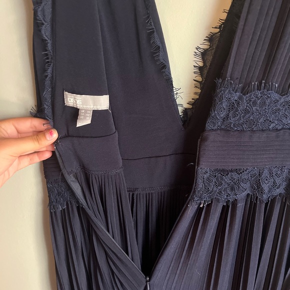 ASOS premium lace pleated maxi dress, navy Blue, deep V neck! Floor length dress - Picture 8 of 8